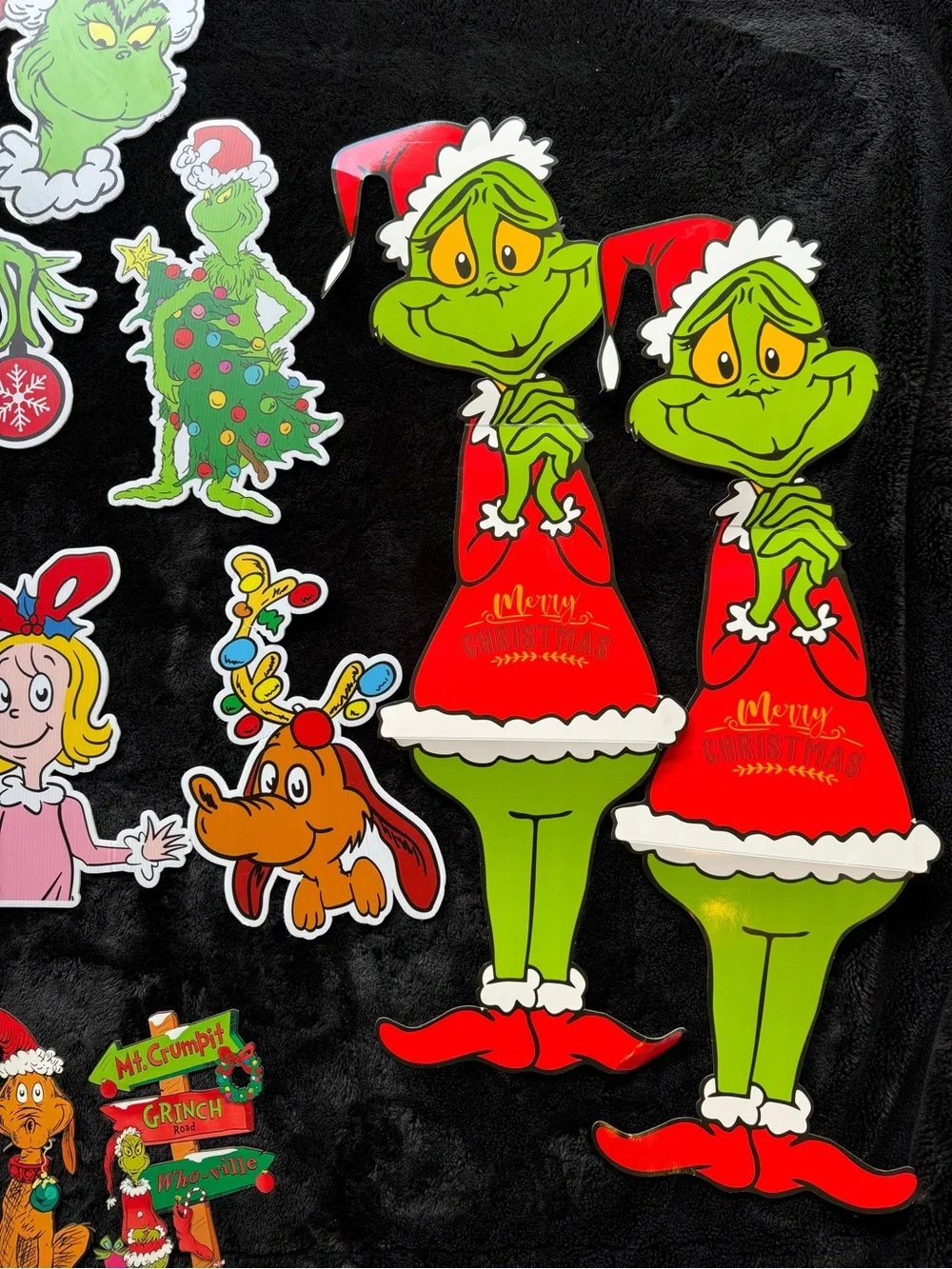 Grinch Holiday Yard Stakes — Green Decorative Characters Set